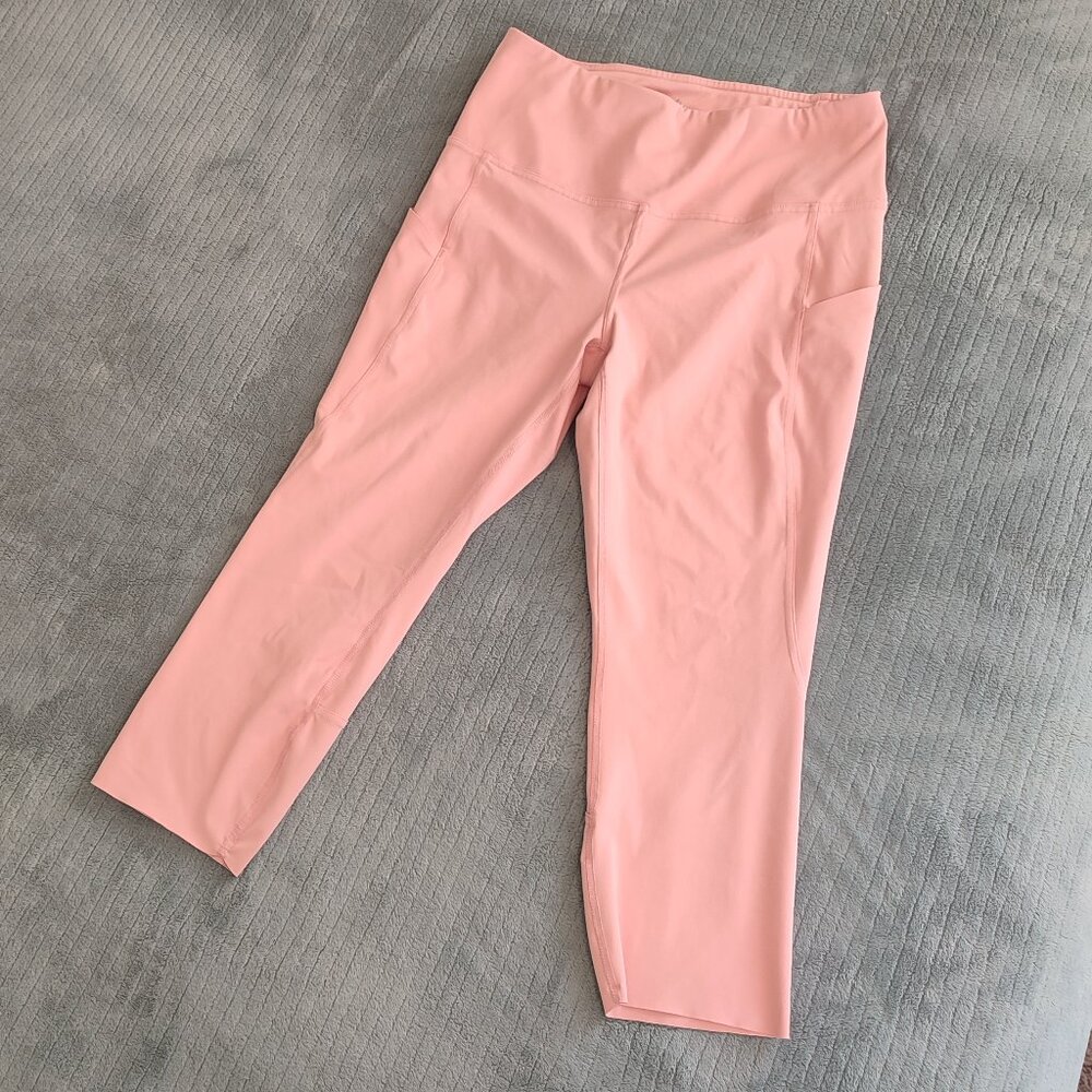 RBX Athletic Wear Pants 3/4 Capri Workout Gym Running Size L Comfy Stretch Sport